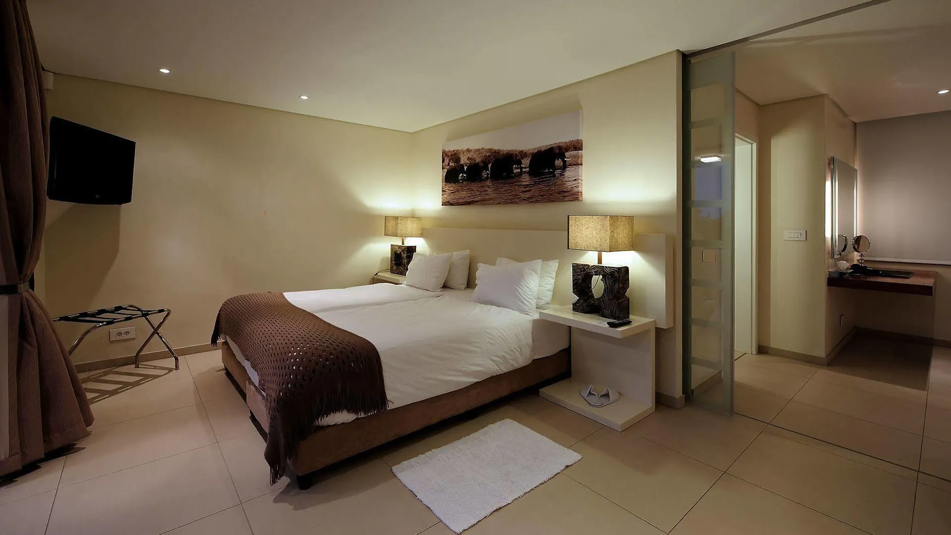 129 On Kloof Nek Apartments Cape Town