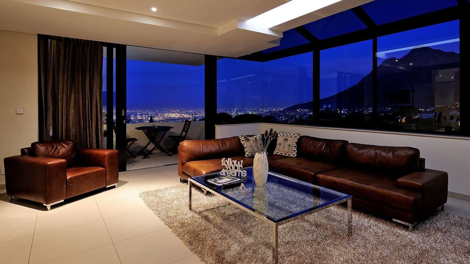 129 On Kloof Nek Apartments Cape Town